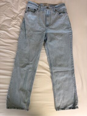 Light Wash Ankle Straight Leg Jeans- Ultra High Rise